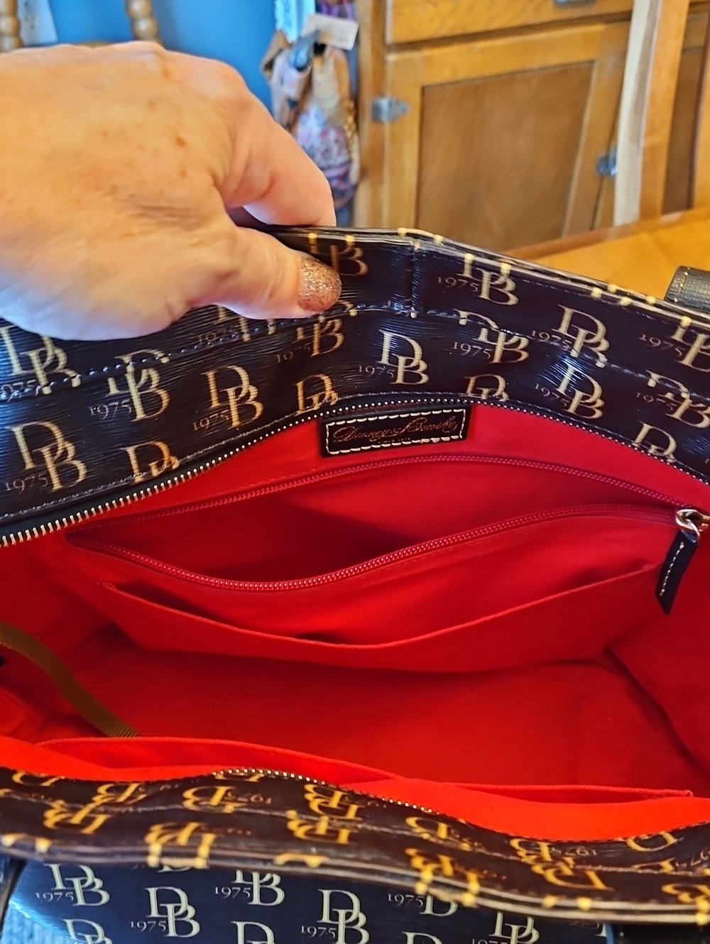 Dooney & Bourke 1975 Tote Set Brown Tmoro - Picture 11 of 16